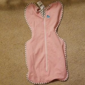 Love to dream arms up swaddle